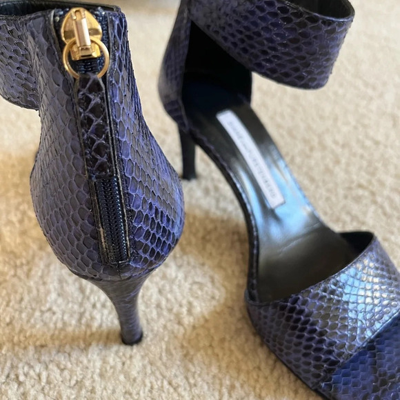 Diane von Furstenberg kitten heels - Picture 3 of 4